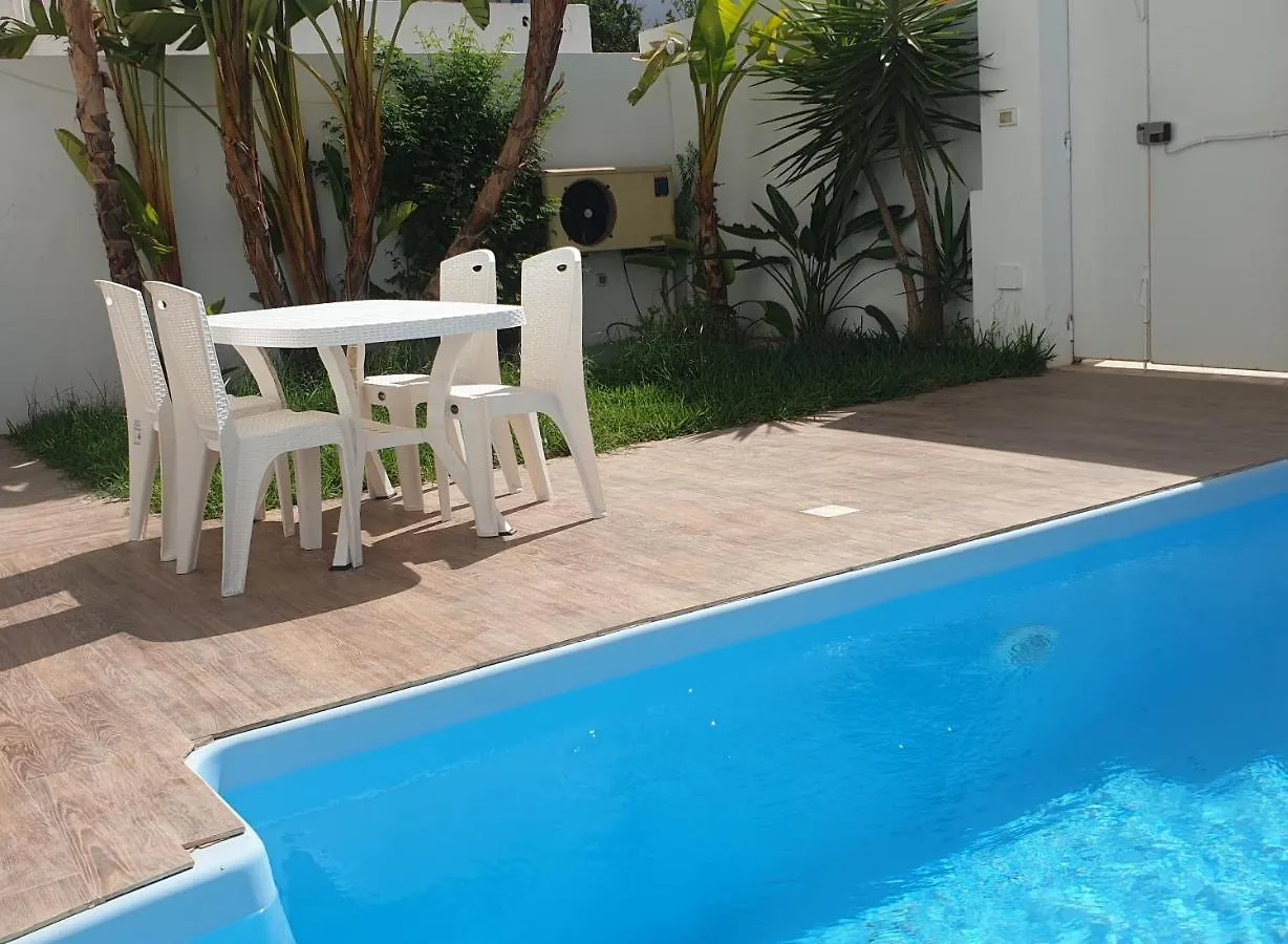 Maison Plain-Pied Avec Piscine Chauffee Tunis 0*,